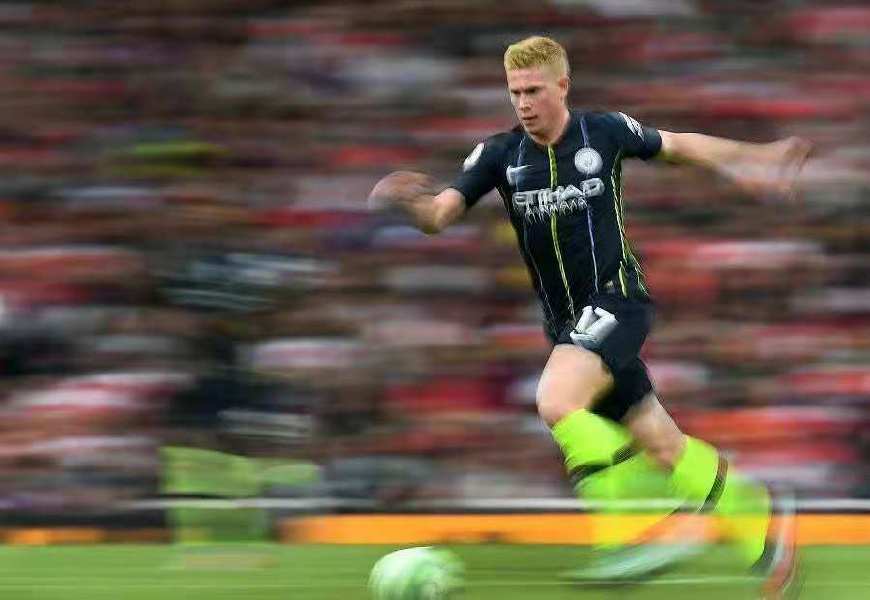  德布劳内膝伤缺阵三月，曼城中场遭遇用人荒  